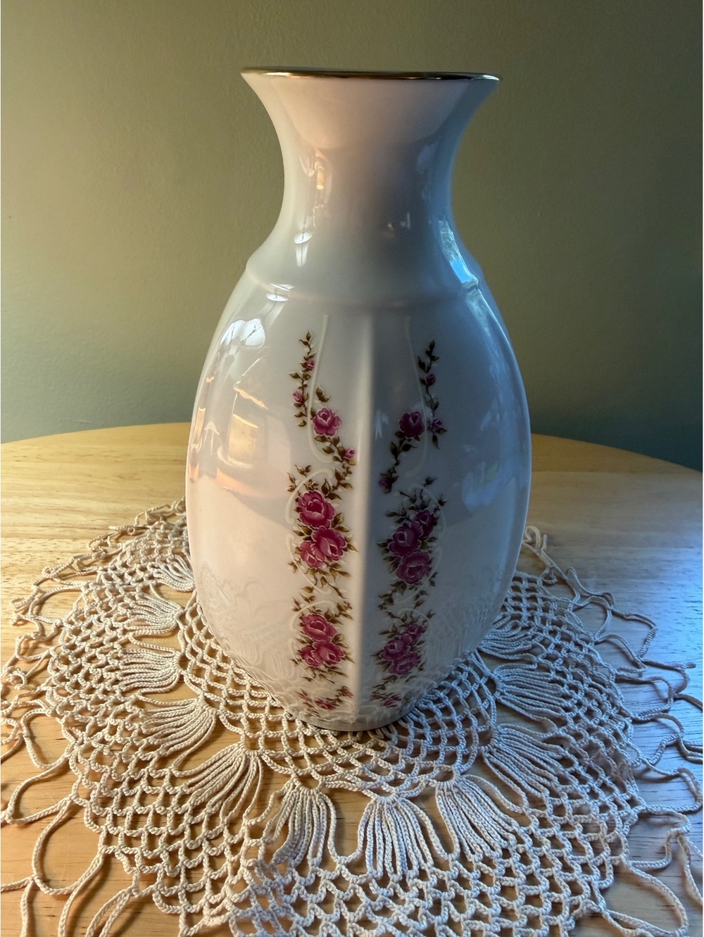 Vintage Bavaria Jasmin Germany Porcelain Flower Vase with Pink Floral Design - Picture 4 of 6